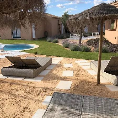 Alamos Retreat - Wellness & Yoga Boutique Αλμπουφέιρα